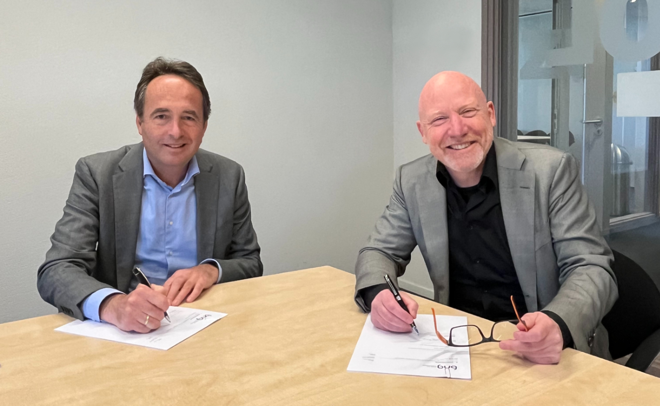 Peter Nijsse, Chief Commercial Officer BNG en Karo van Dongen, bestuurder bij Alwel